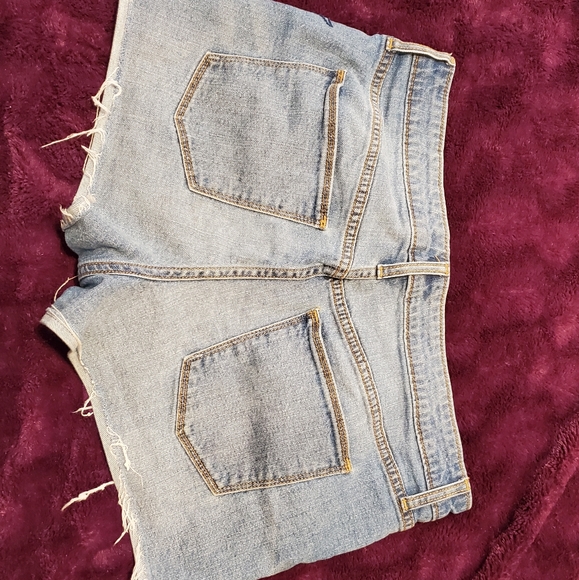 Universal Thread Cuttoff Jean Shorts - Picture 7 of 7